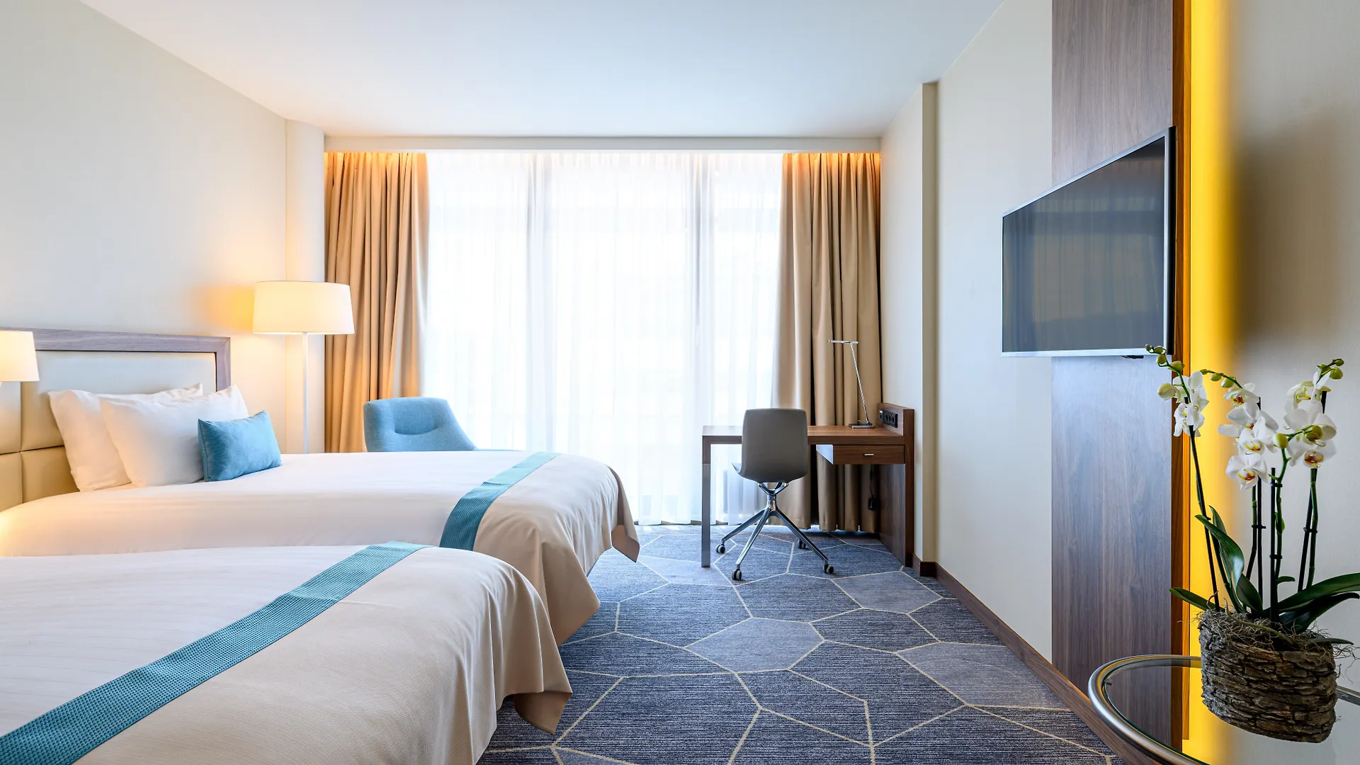 Crowne Plaza Maastricht By Ihg Hotel