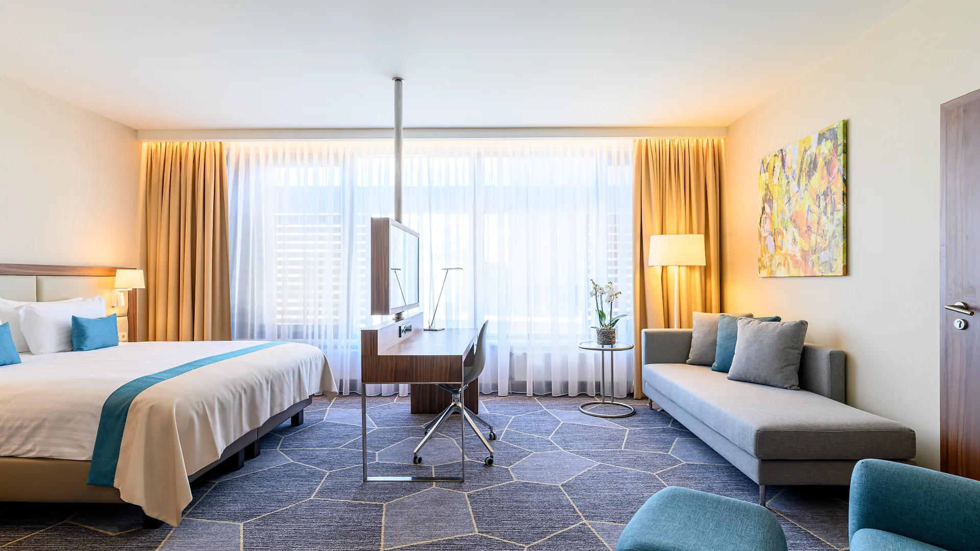 Crowne Plaza Maastricht By Ihg Hotel