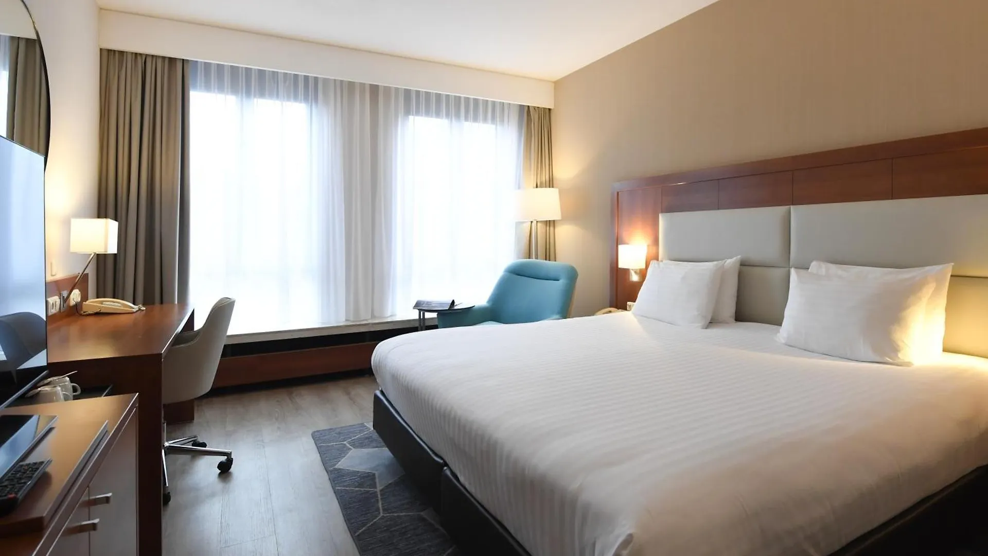 Crowne Plaza Maastricht By Ihg Hotel