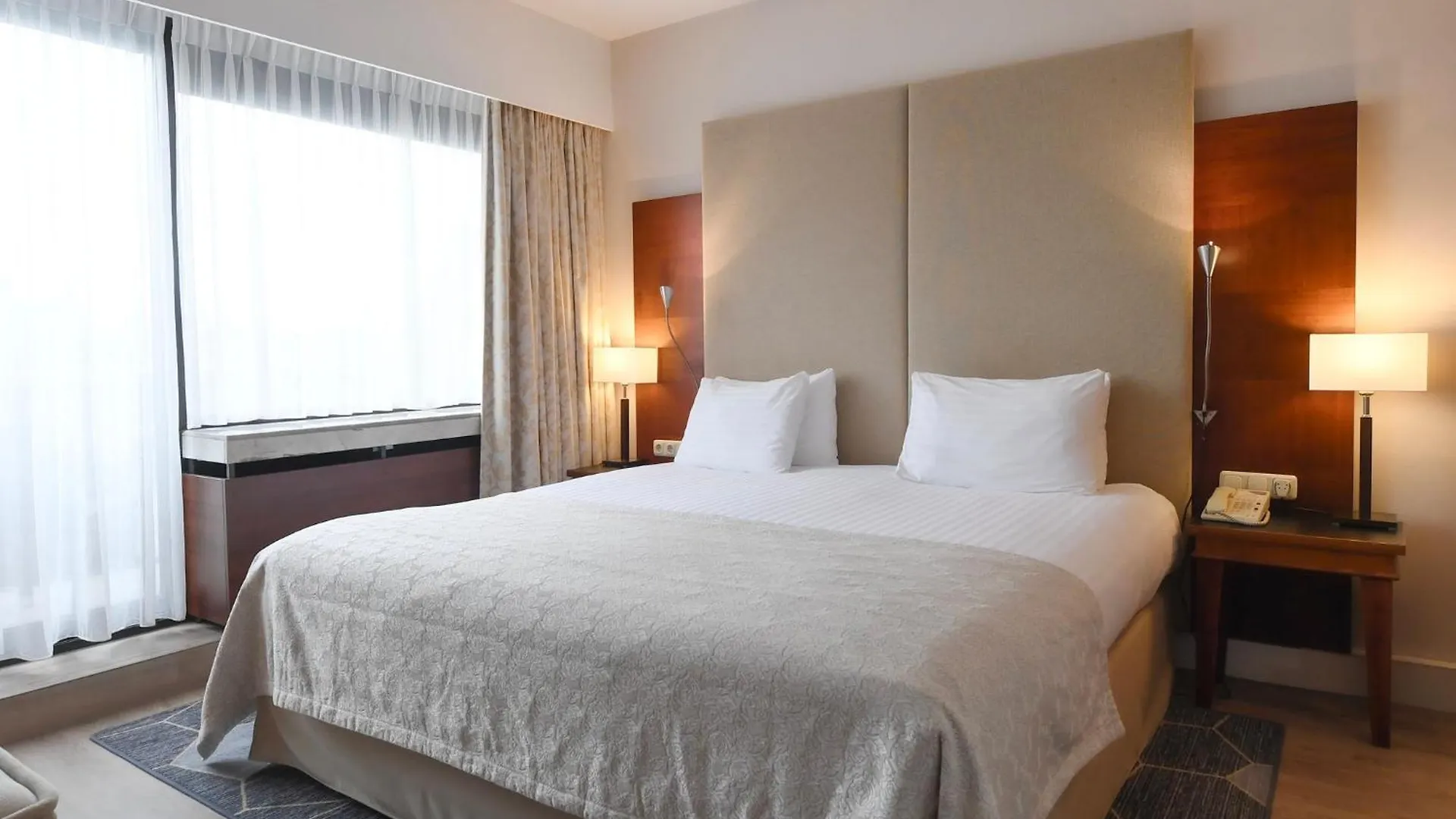Crowne Plaza Maastricht By Ihg Hotel 4*,