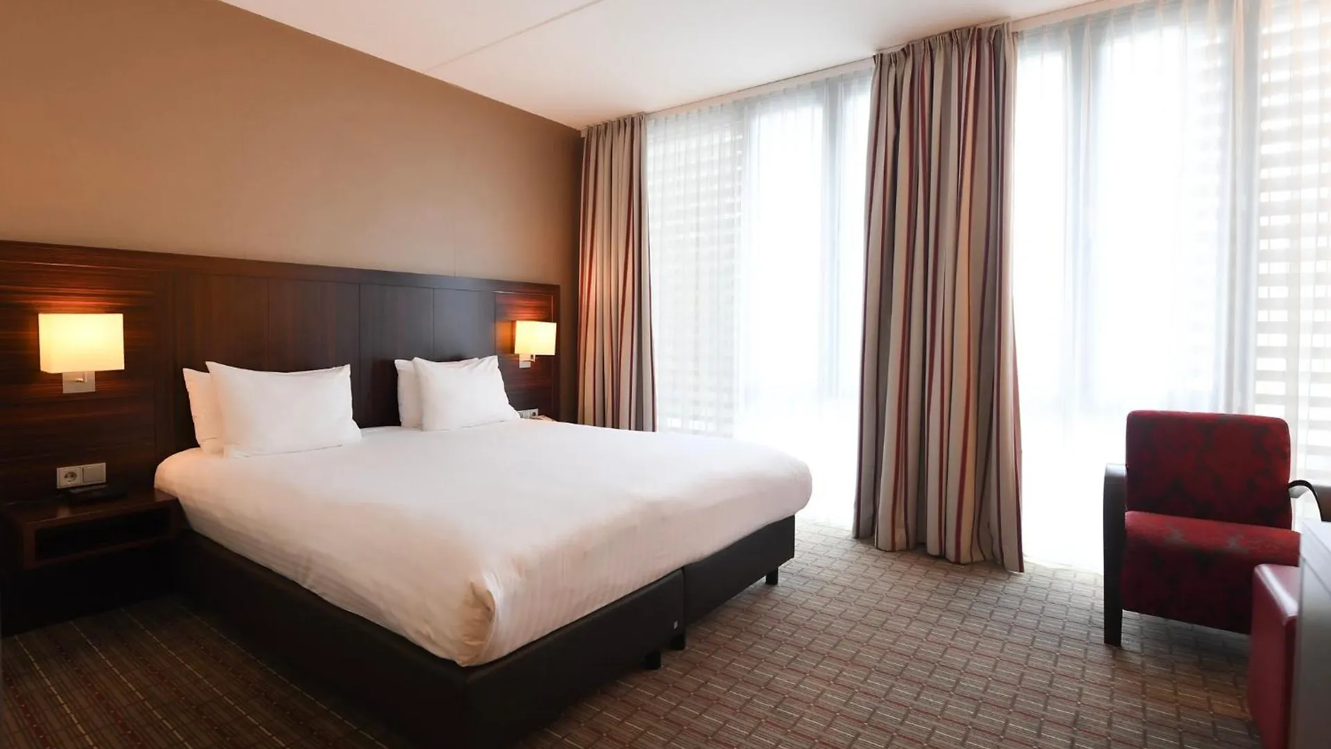 Crowne Plaza Maastricht By Ihg Hotel