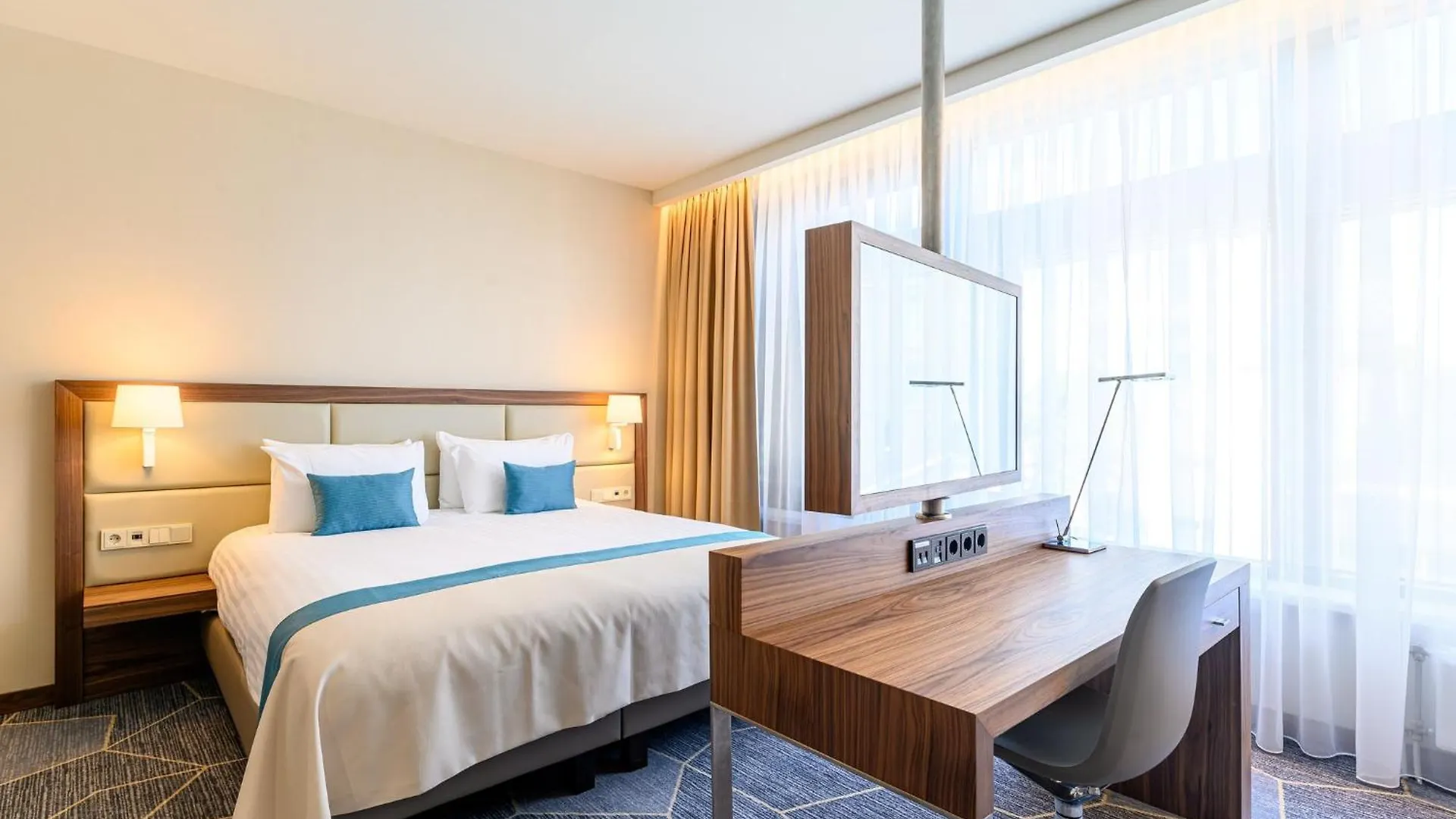 Crowne Plaza Maastricht By Ihg Hotel 4*,  Netherlands