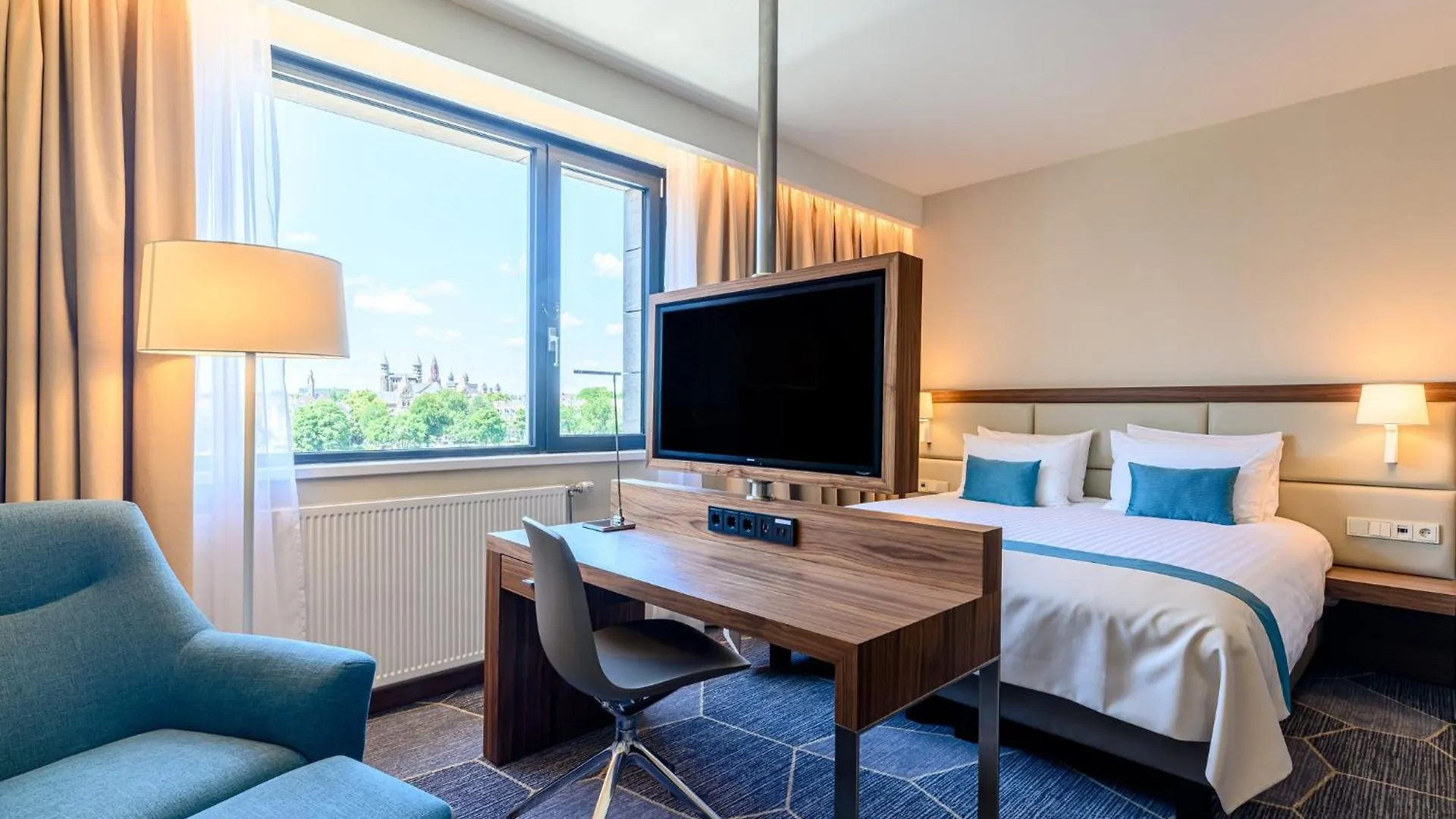 Crowne Plaza Maastricht By Ihg Hotel