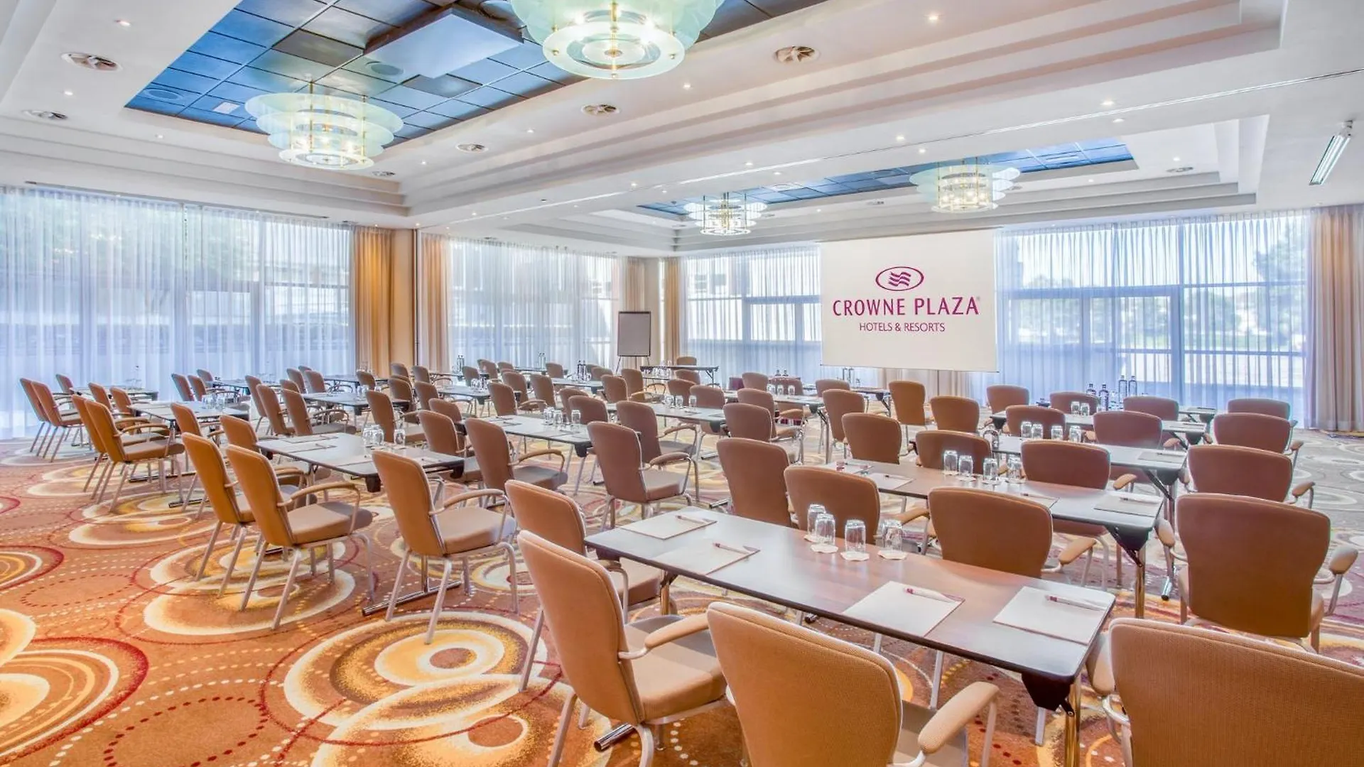 Crowne Plaza Maastricht By Ihg Hotel