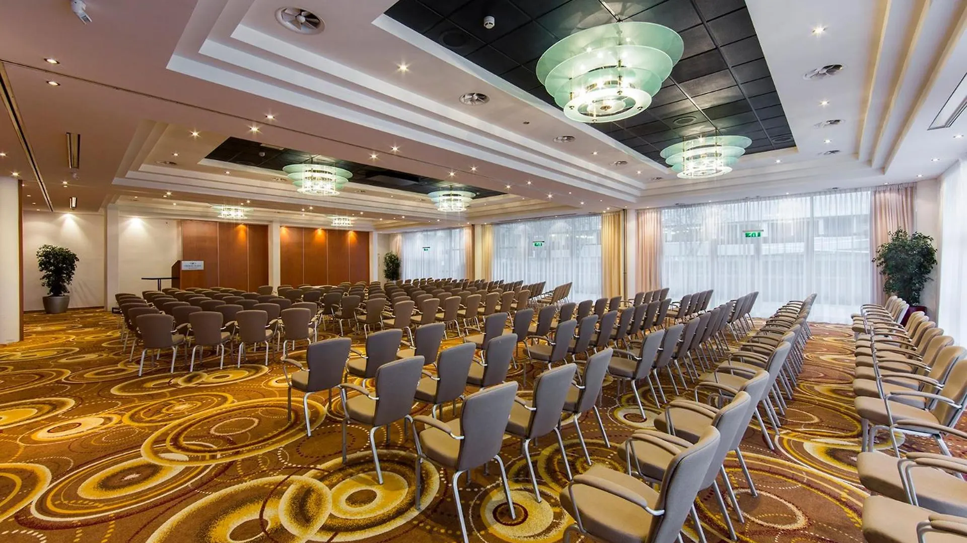 Crowne Plaza Maastricht By Ihg Hotel 4*,