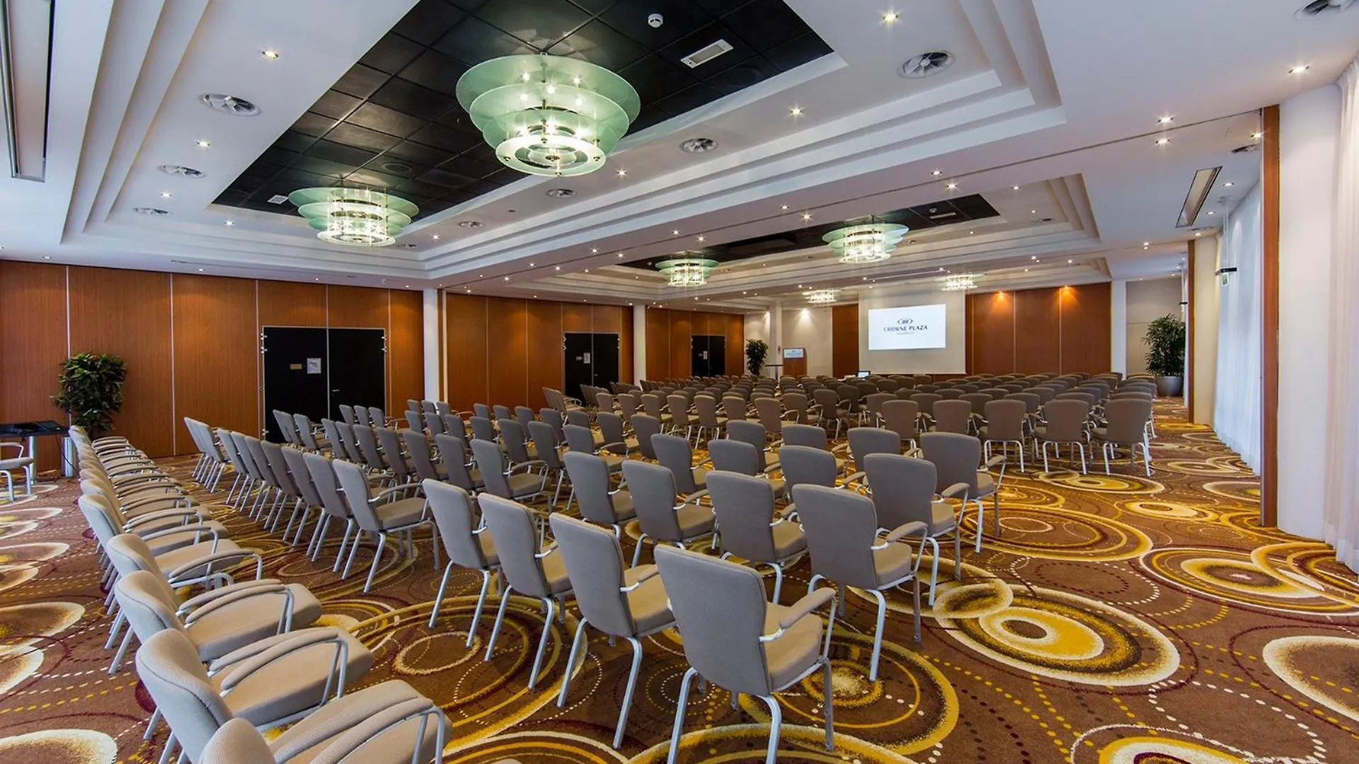 Crowne Plaza Maastricht By Ihg Hotel